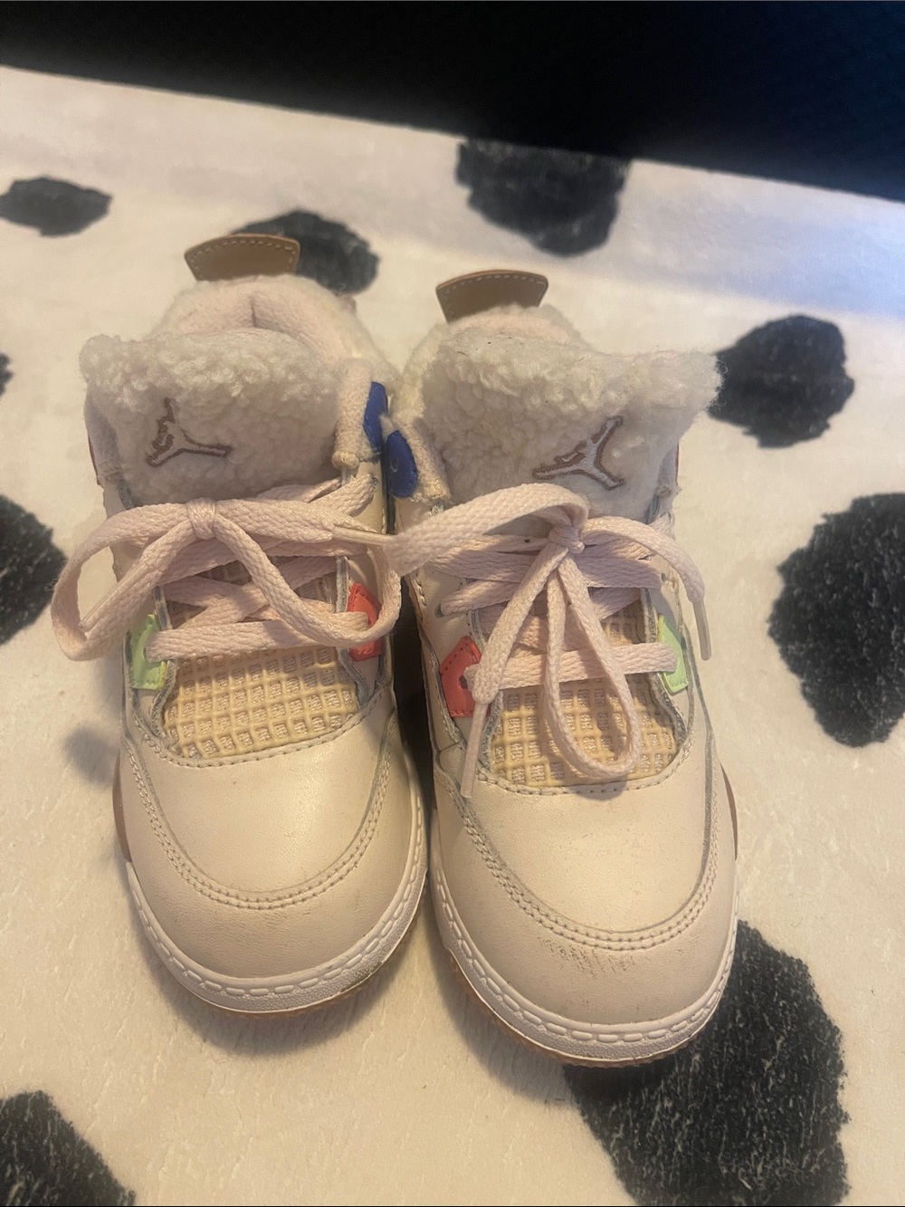 Jordan Kids Cream Sneakers with Multicolor Eyelets